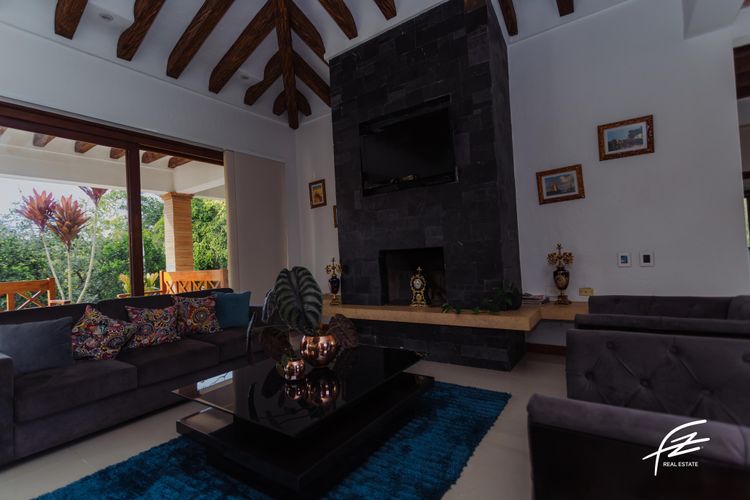 Casa de 4 alcobas en venta en Lomitas, La Ceja, 490 m² · foto 5 de 14