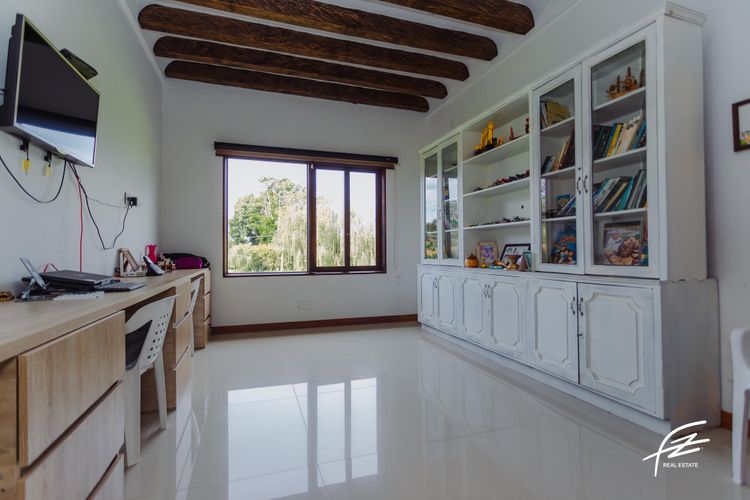 Casa de 4 alcobas en venta en Lomitas, La Ceja, 490 m² · foto 6 de 14
