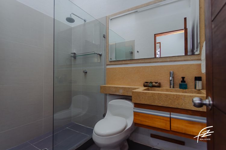 Casa de 4 alcobas en venta en Lomitas, La Ceja, 490 m² · foto 9 de 14