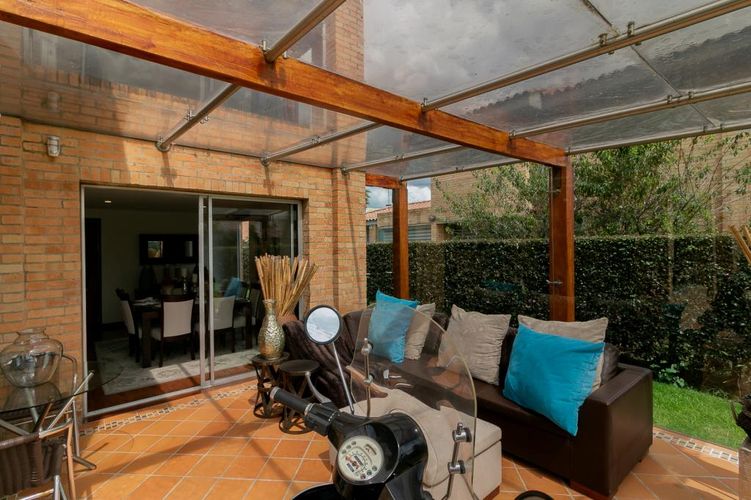 Casa de 6 alcobas en venta en Santa Rita, Chía, 351 m² · foto 3 de 24