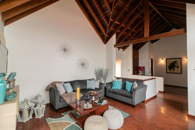 Casa de 6 alcobas en venta en Santa Rita, Chía, 351 m² · foto 7 de 24