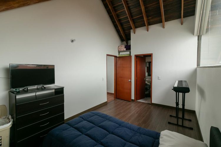 Casa de 6 alcobas en venta en Santa Rita, Chía, 351 m² · foto 19 de 24