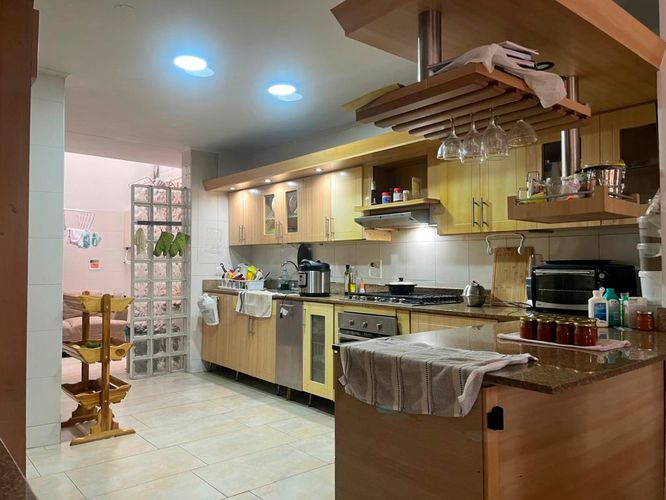 Casa de 4 alcobas en venta en El Poblado, Medellín, 280 m² · foto 11 de 18