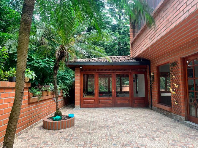 Casa de 4 alcobas en venta en El Poblado, Medellín, 280 m² · foto 18 de 18