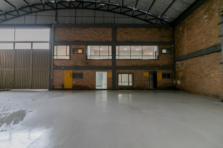 Bodega en venta en Novaterra, Mosquera, 2500 m² · foto 2 de 24