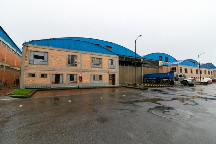 Bodega en venta en Novaterra, Mosquera, 2100 m² · foto 16 de 18