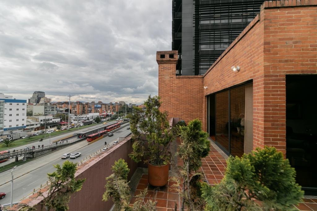 Apartamento en venta en Chico Norte, Bogotá · foto 2 de 24