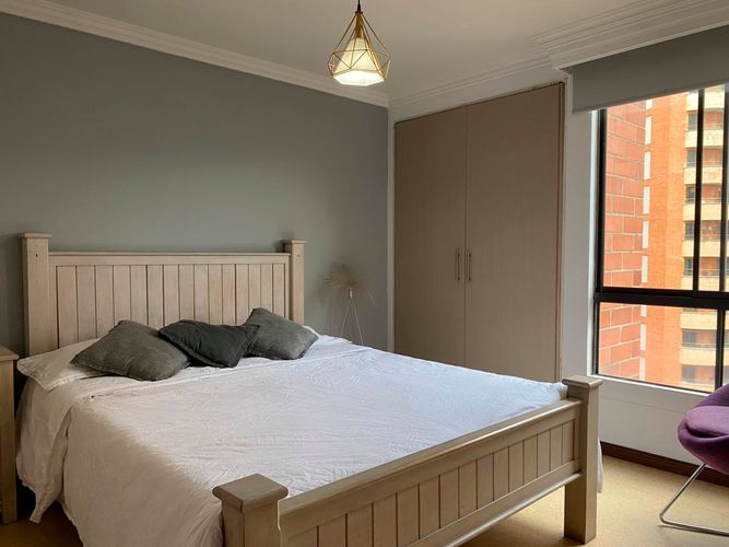 Apartamento de 3 alcobas en arriendo en El Poblado, Medellín, 117 m² · foto 4 de 16