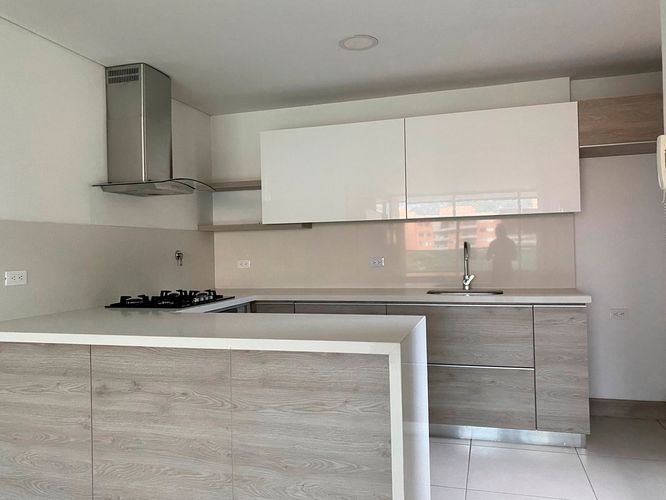 Apartamento de 3 alcobas en arriendo en Loma Del Esmeraldal, Envigado, 120 m² · foto 15 de 20