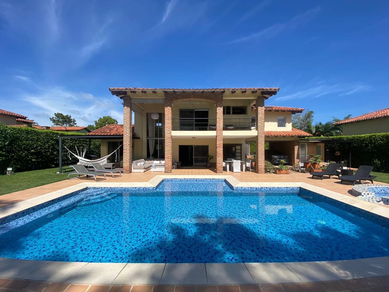 Casa en venta en Cerritos, Pereira · foto 2 de 14