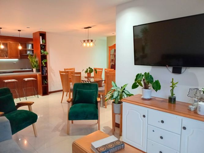 Apartamento de 3 alcobas en venta en El Poblado, Medellín, 207 m² · foto 5 de 19