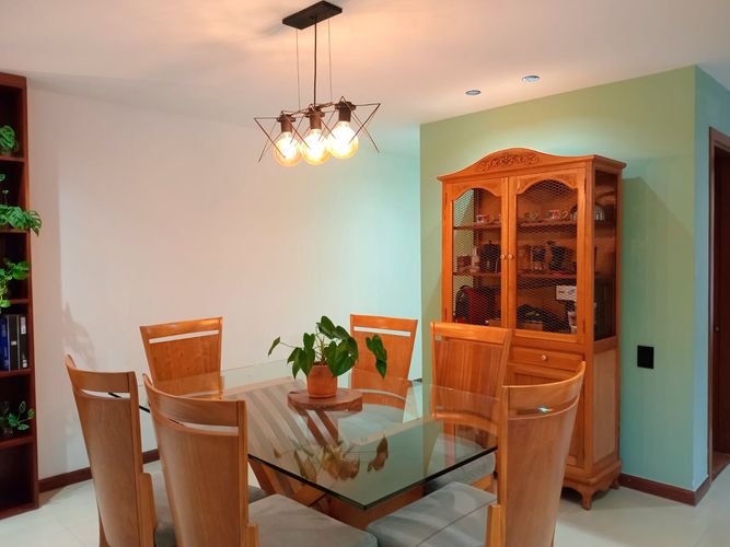 Apartamento de 3 alcobas en venta en El Poblado, Medellín, 207 m² · foto 8 de 19