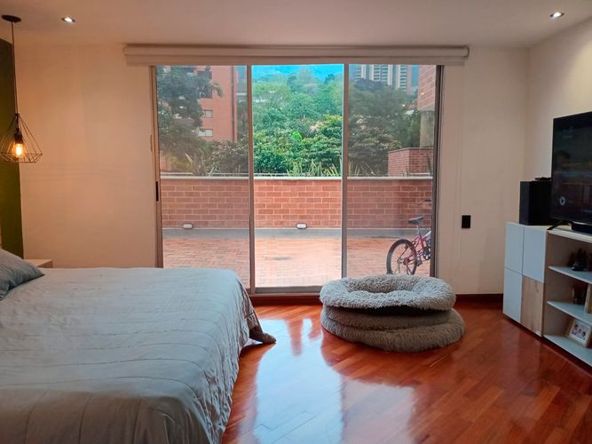 Apartamento de 3 alcobas en venta en El Poblado, Medellín, 207 m² · foto 15 de 19