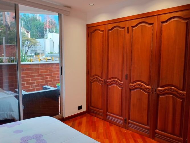 Apartamento de 3 alcobas en venta en El Poblado, Medellín, 207 m² · foto 18 de 19