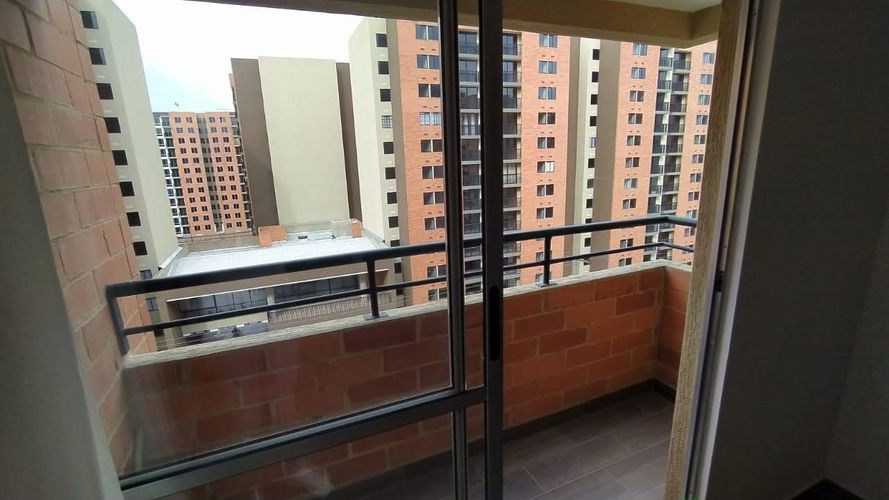 Apartamento de 3 alcobas en venta en La Prosperidad, Madrid, 50 m² · foto 2 de 21