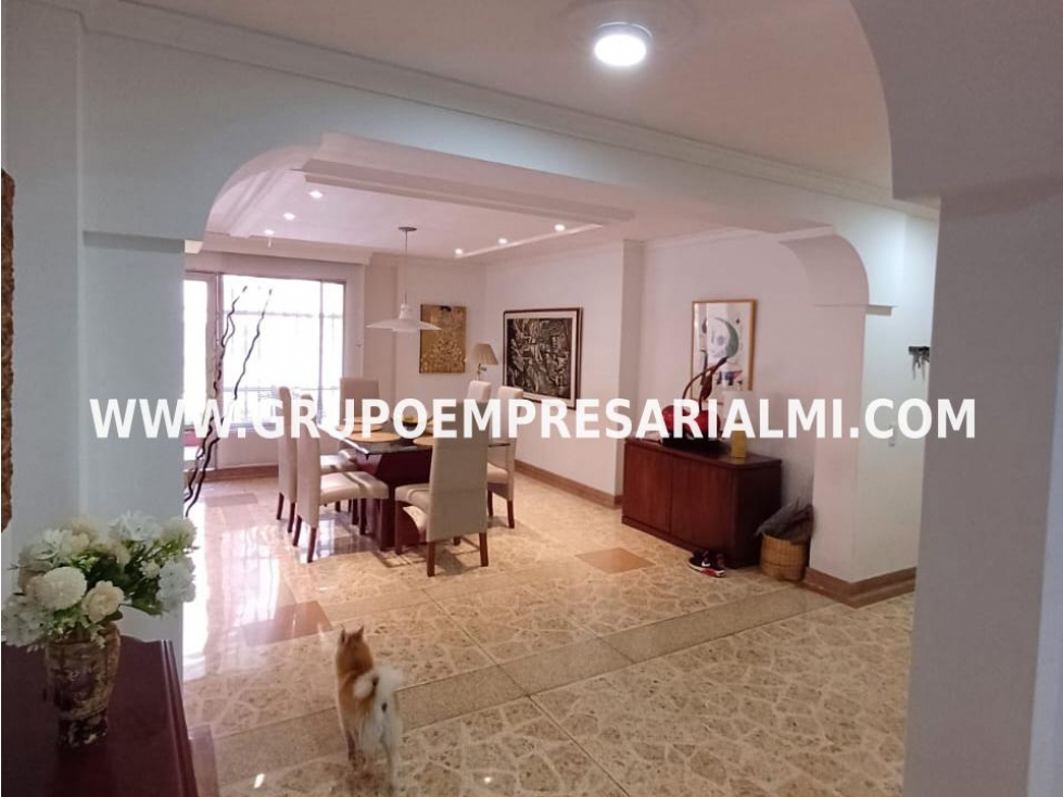 Apartamento en venta en Laureles, Medellín 2