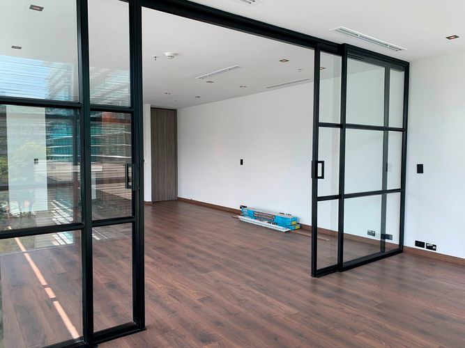 Oficina en arriendo en El Poblado, Medellín, 54 m² · foto 2 de 9