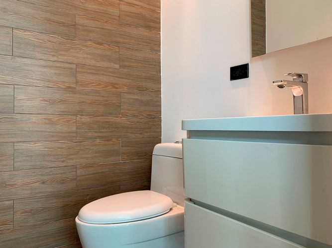 Oficina en arriendo en El Poblado, Medellín, 54 m² · foto 7 de 9