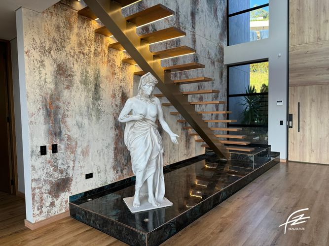 Casa de 4 alcobas en venta en Las Palmas, Medellín · foto 9 de 23
