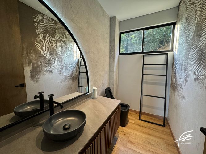 Casa de 4 alcobas en venta en Las Palmas, Medellín · foto 19 de 23