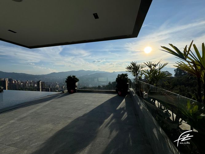 Casa de 4 alcobas en venta en Las Palmas, Medellín · foto 22 de 23