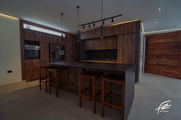 Casa de 5 alcobas en venta en Las Palmas, Envigado, 365 m² · foto 3 de 15