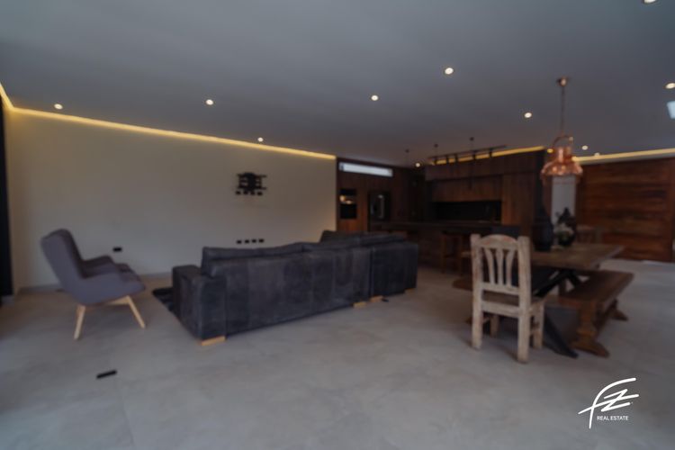 Casa de 5 alcobas en venta en Las Palmas, Envigado, 365 m² · foto 6 de 15