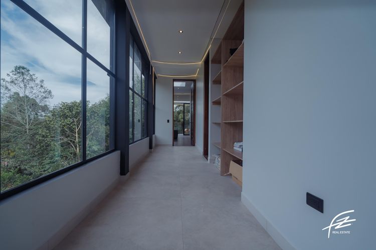 Casa de 5 alcobas en venta en Las Palmas, Envigado, 365 m² · foto 9 de 15