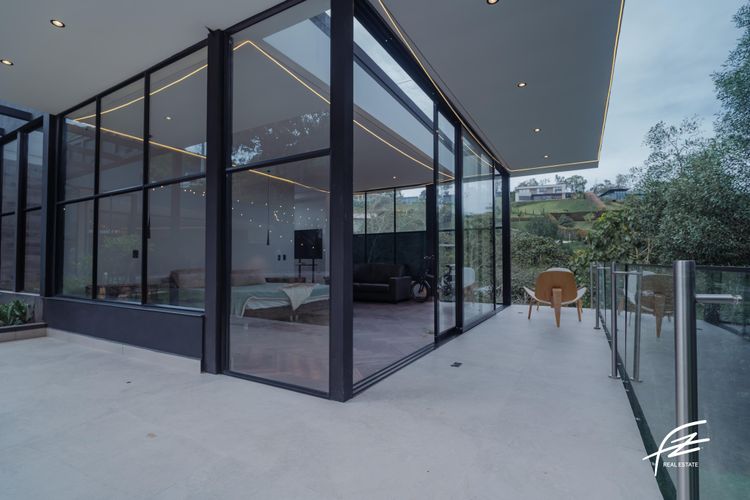 Casa de 5 alcobas en venta en Las Palmas, Envigado, 365 m² · foto 11 de 15