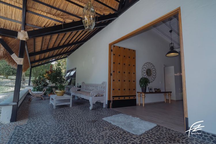 Casa de 6 alcobas en venta en Playa Rica-Rancheria, Rionegro, 872 m² · foto 2 de 23