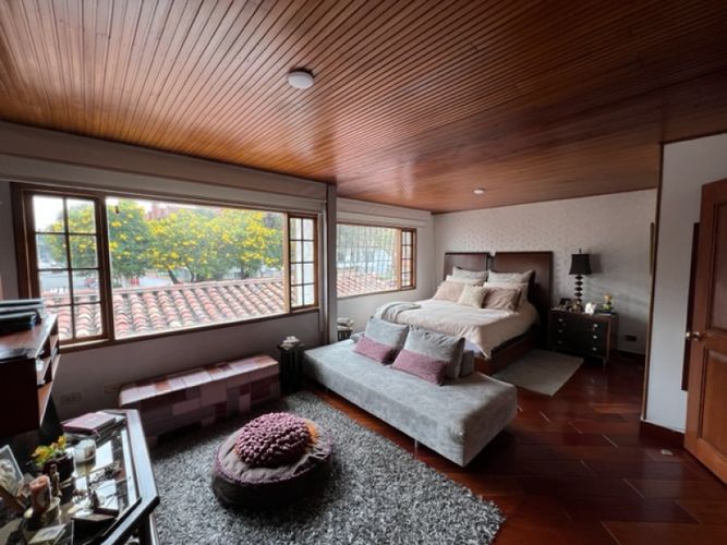 Casa de 3 alcobas en venta en Santa Barbara, Bogotá, 362 m² · foto 17 de 24