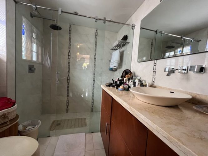 Casa de 3 alcobas en venta en Santa Barbara, Bogotá, 362 m² · foto 20 de 24