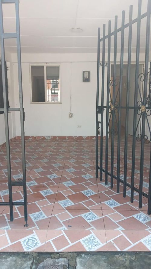 Casa de 3 alcobas en venta en Paso De La Bolsa, Jamundí, 90 m² · foto 2 de 24