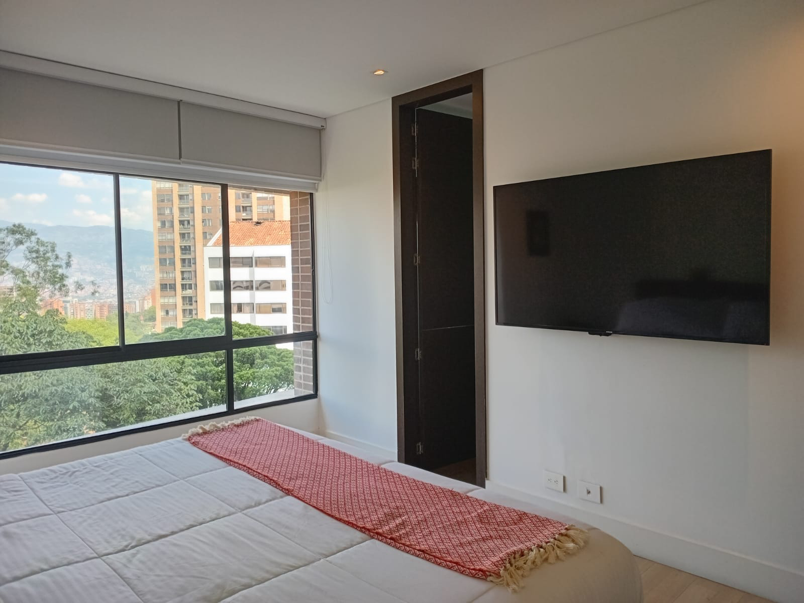 Apartamento en arriendo en El Poblado, Medellín · foto 4 de 20