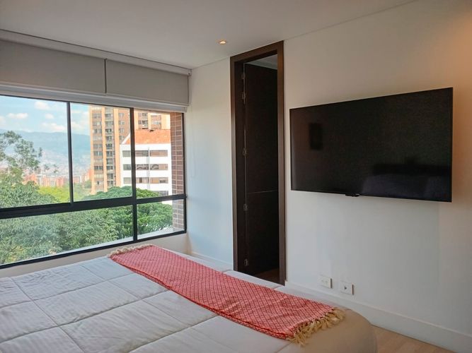 Apartamento de 3 alcobas en arriendo en El Poblado, Medellín, 167 m² · foto 4 de 20
