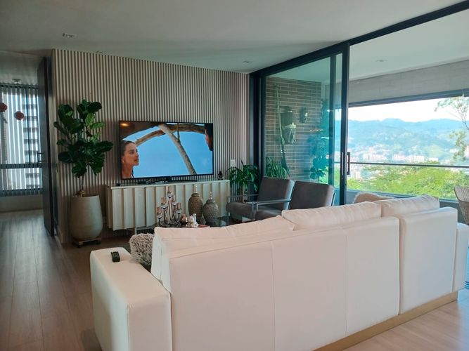 Apartamento de 3 alcobas en arriendo en El Poblado, Medellín, 167 m² · foto 7 de 20