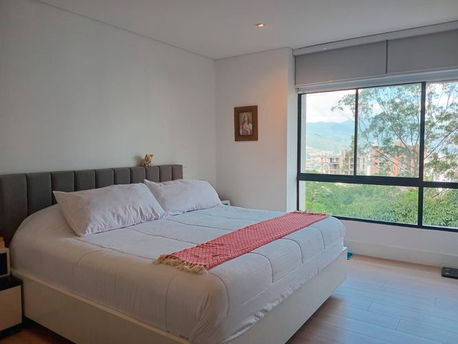 Apartamento de 3 alcobas en arriendo en El Poblado, Medellín, 167 m² · foto 13 de 20