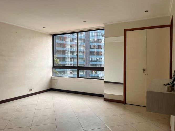 Apartamento de 4 alcobas en venta en El Poblado, Medellín, 212 m² · foto 9 de 19