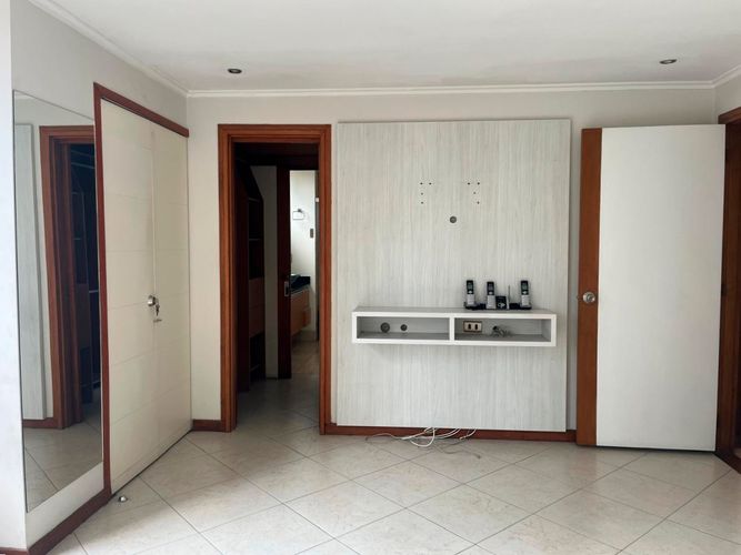 Apartamento de 4 alcobas en venta en El Poblado, Medellín, 212 m² · foto 13 de 19