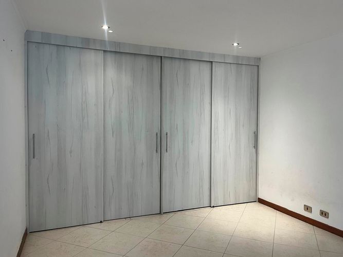 Apartamento de 4 alcobas en venta en El Poblado, Medellín, 212 m² · foto 14 de 19