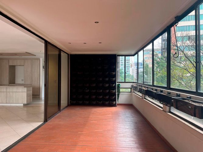 Apartamento de 4 alcobas en venta en El Poblado, Medellín, 212 m² · foto 17 de 19