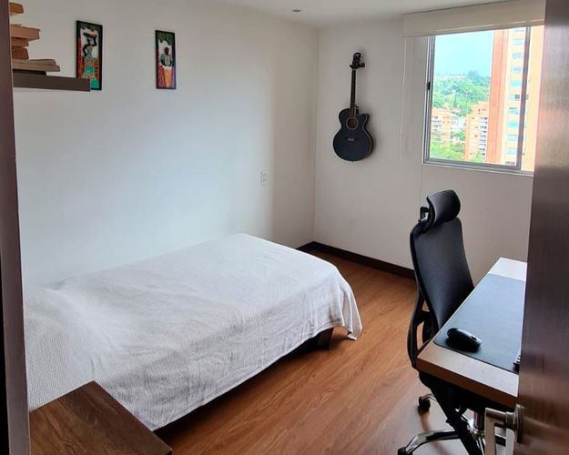Apartamento de 2 alcobas en arriendo en Loma Del Esmeraldal, Envigado, 90 m² · foto 2 de 14