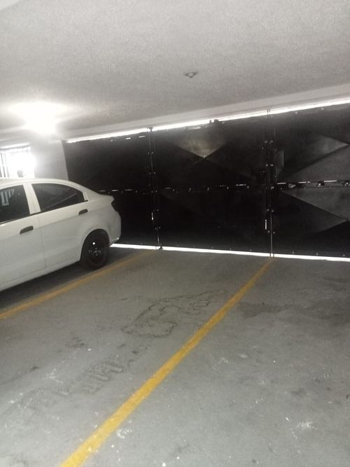 Apartamento de 3 alcobas en venta en Caracas, Bogotá, 127 m² · foto 2 de 15