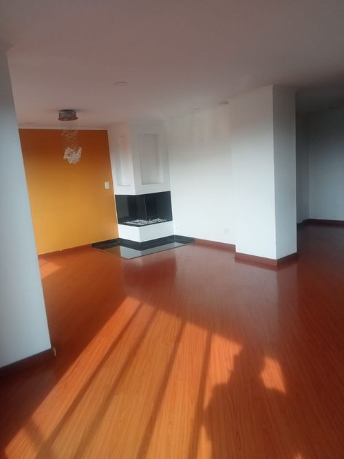 Apartamento de 3 alcobas en venta en Caracas, Bogotá, 127 m² · foto 8 de 15
