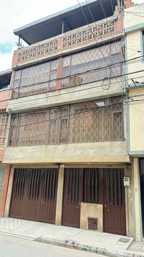 Casa de 5 alcobas en venta en Patio Bonito Ii, Bogotá, 217 m² · foto 16 de 16