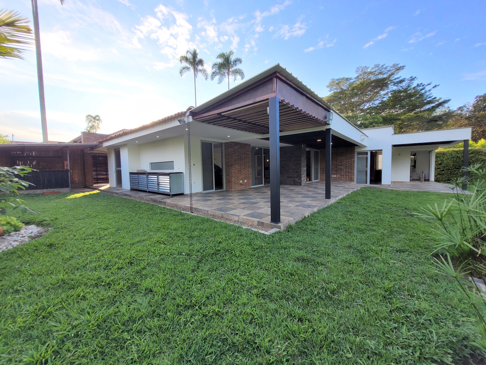 Casa en venta en Cerritos, Pereira · foto 2 de 24