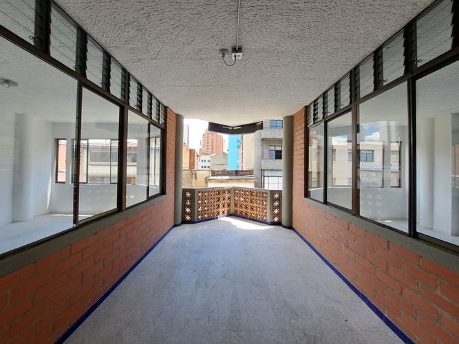 Edificio en venta en Centro Administrativo, Medellín, 1664 m² · foto 14 de 22