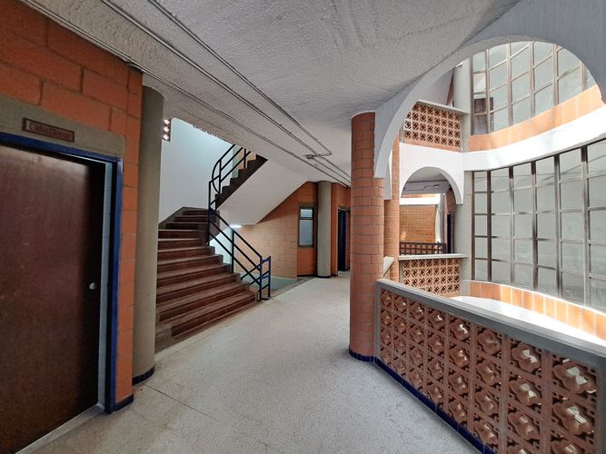 Edificio en venta en Centro Administrativo, Medellín, 1664 m² · foto 18 de 22