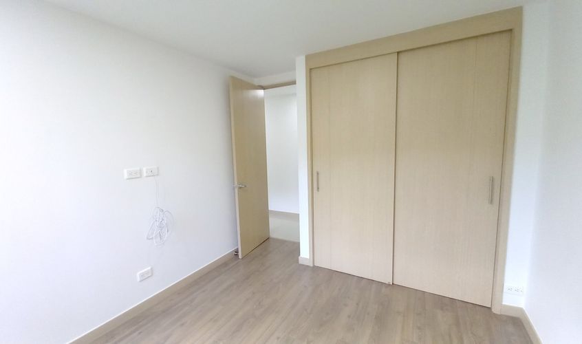 Apartamento de 3 alcobas en arriendo en Loma De San Jose, Sabaneta, 90 m² · foto 15 de 24