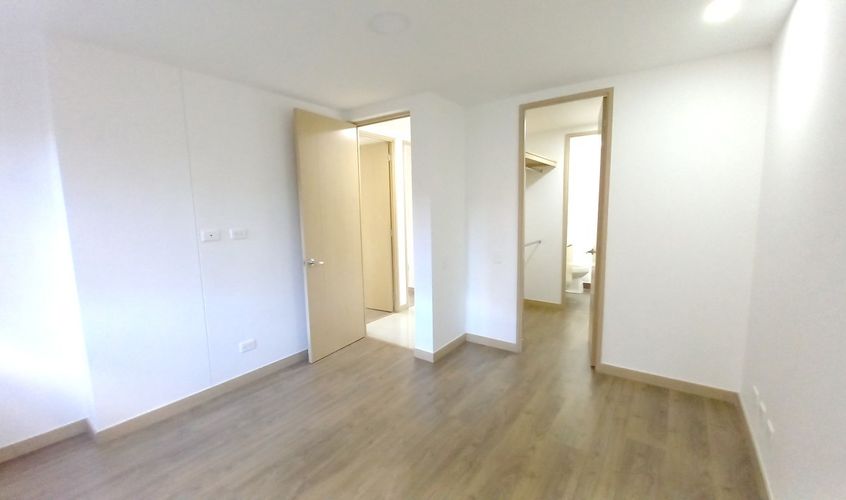 Apartamento de 3 alcobas en arriendo en Loma De San Jose, Sabaneta, 90 m² · foto 16 de 24